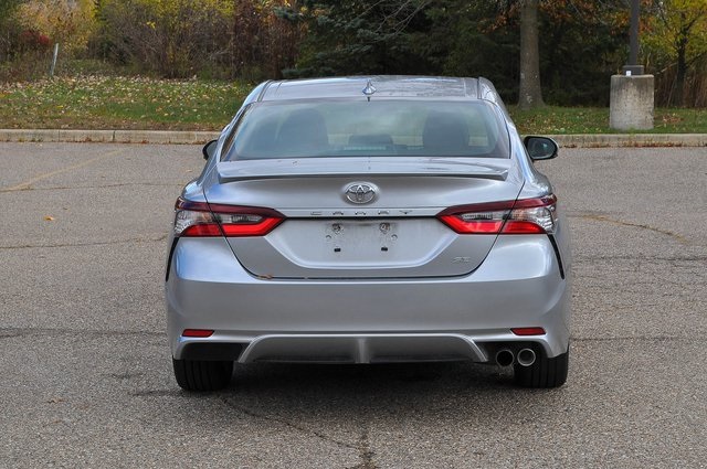 2023 Toyota Camry SE photo 4