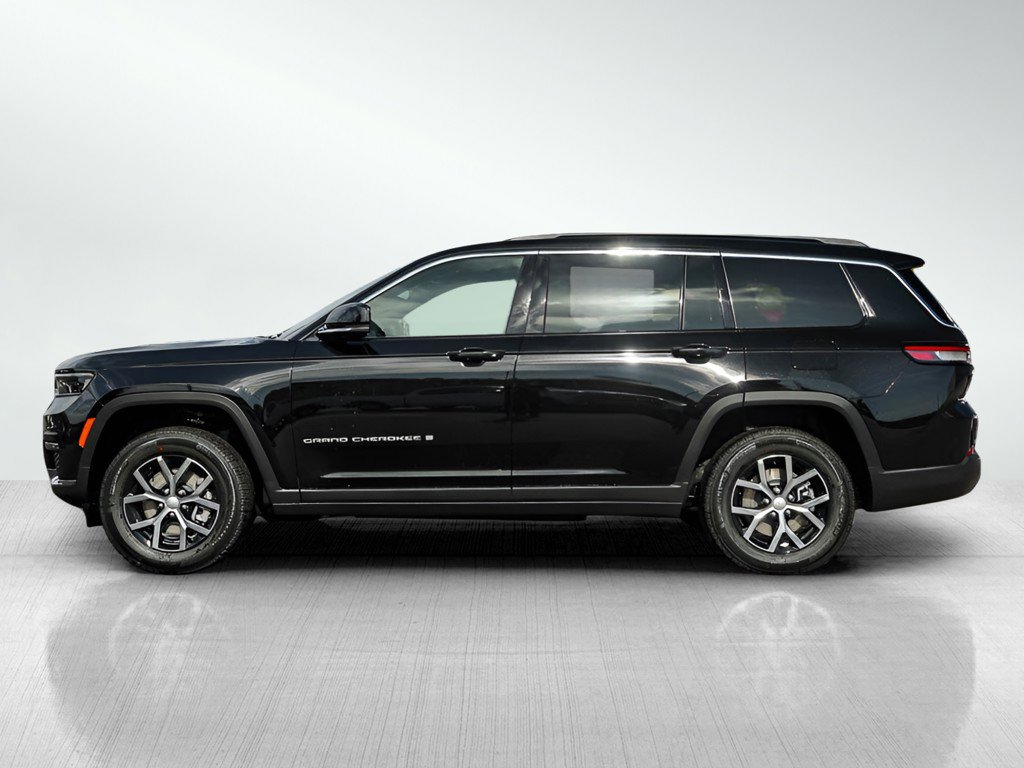 2025 Jeep Grand Cherokee Limited photo 3
