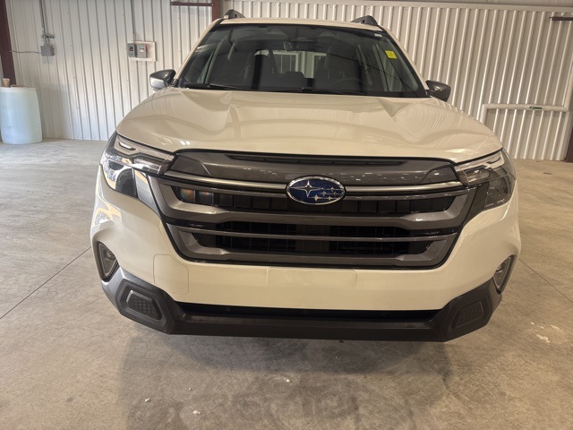 2025 Subaru Forester Premium photo 3
