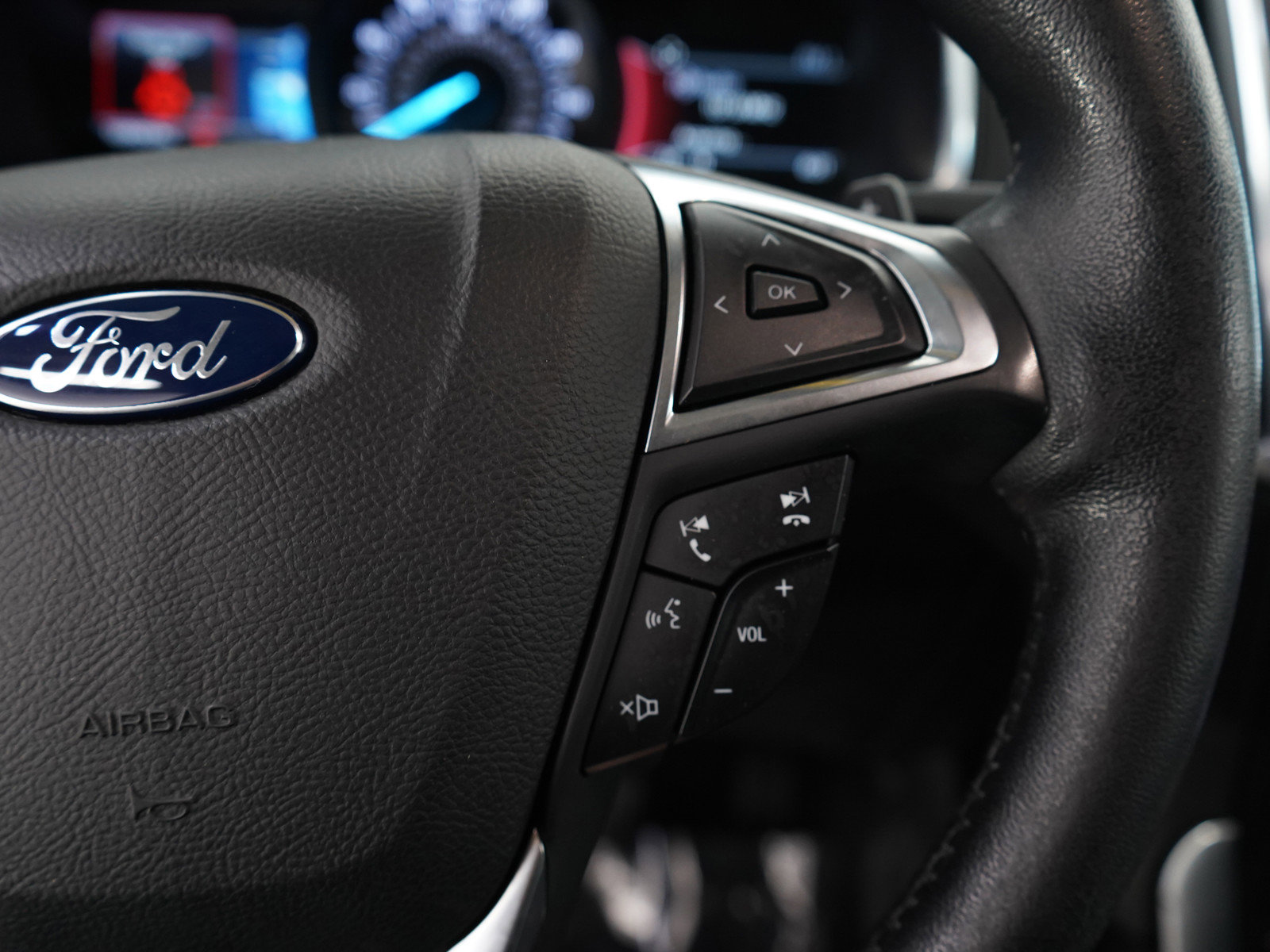 2017 Ford Edge Titanium photo 23