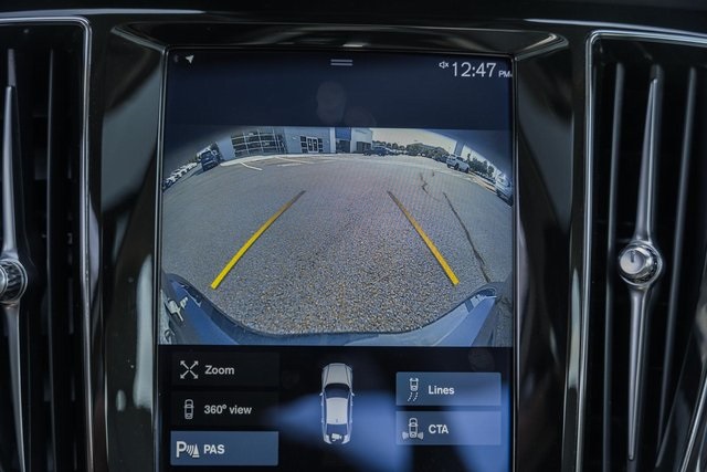 2021 Volvo S60 Momentum photo 37