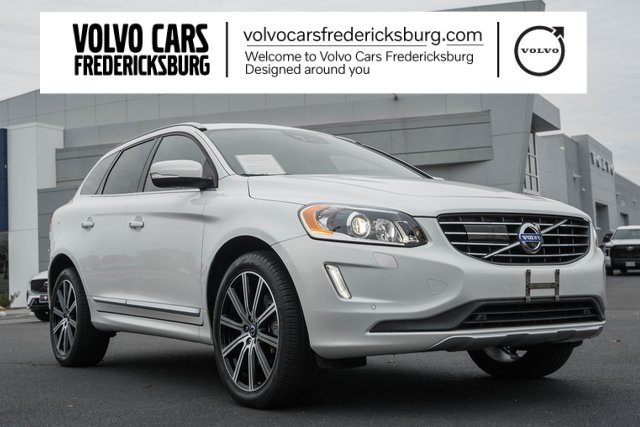 2015 Volvo XC60 Platinum's photo