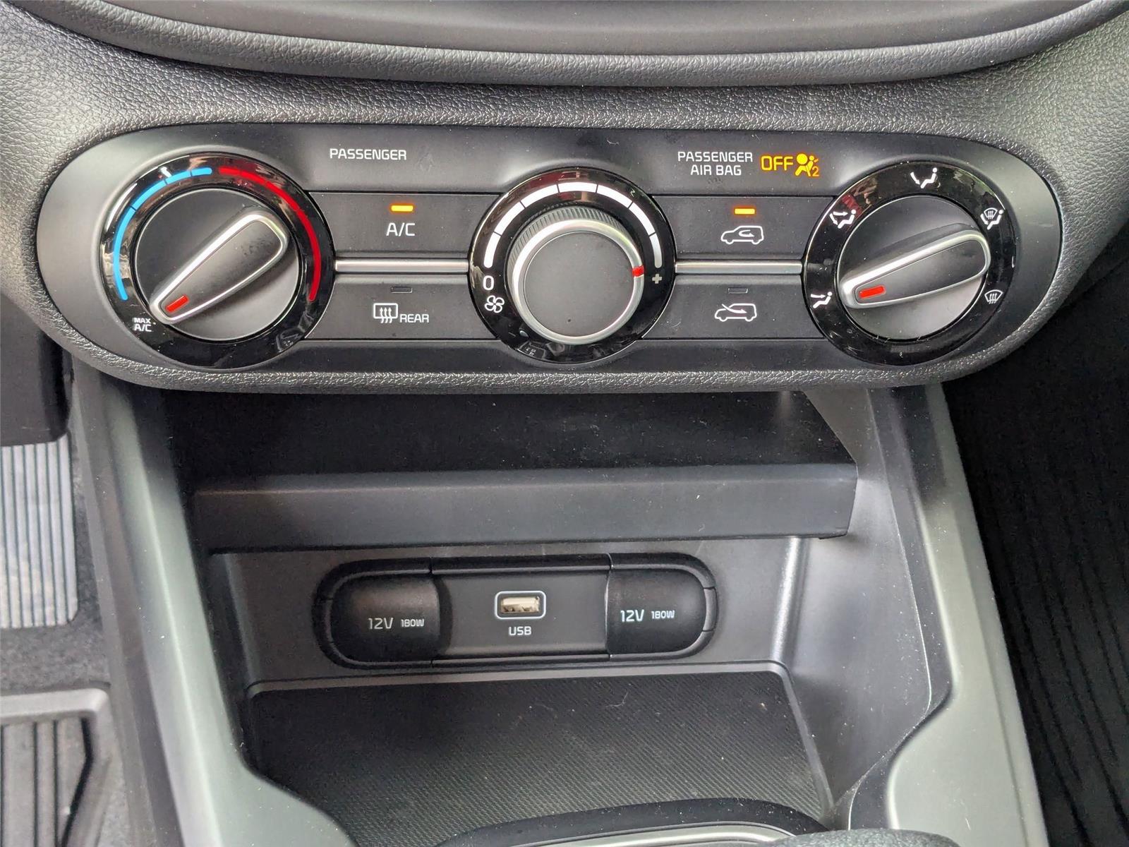 2025 Kia Soul LX photo 16