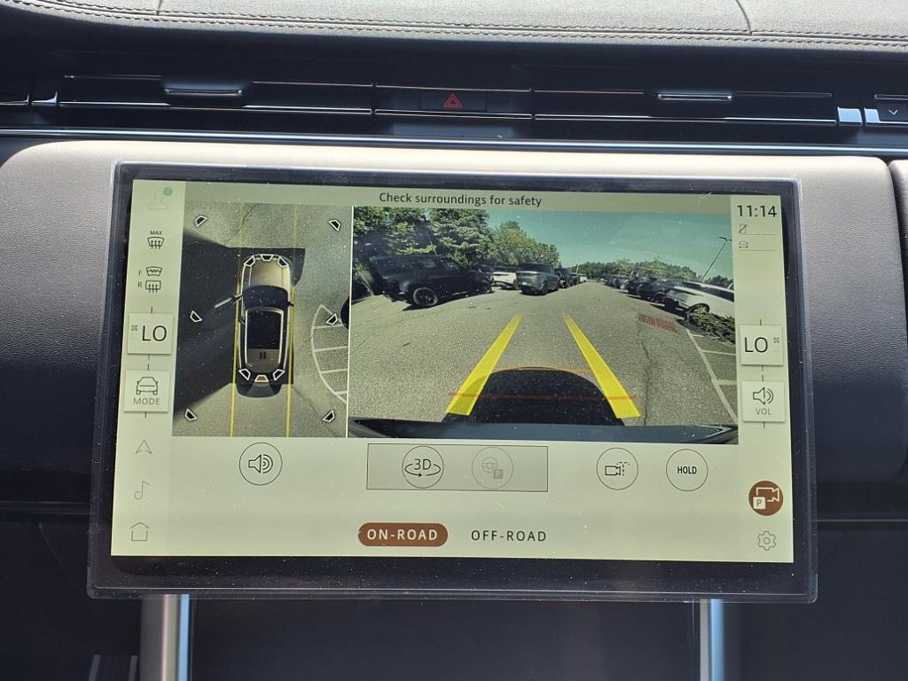 2025 Land Rover Range Rover SE photo 14