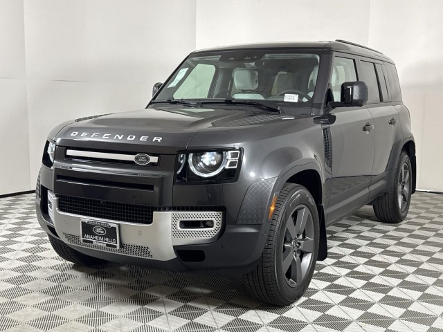 2025 Land Rover Defender 110 S