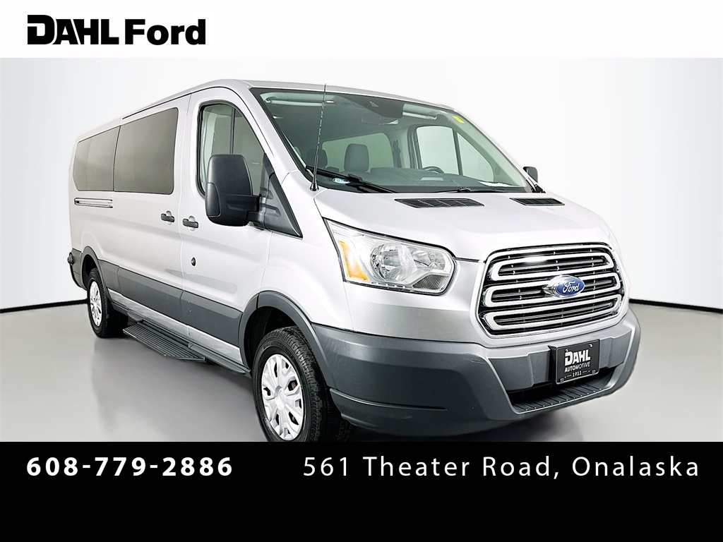 2017 Ford Transit Wagon XLT's photo