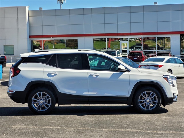 2024 Gmc Terrain SLT photo 3