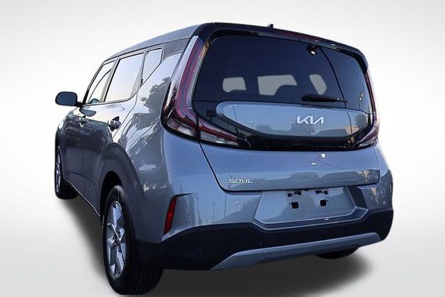 2023 Kia Soul LX photo 5