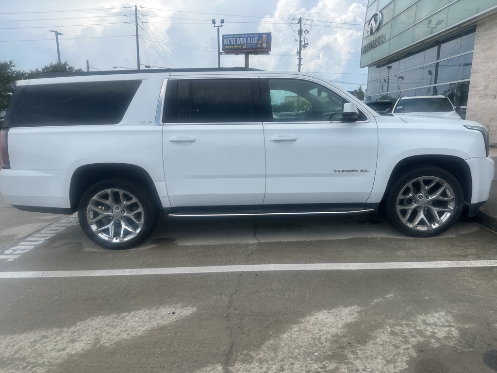 2018 Gmc Yukon XL SLE photo 2