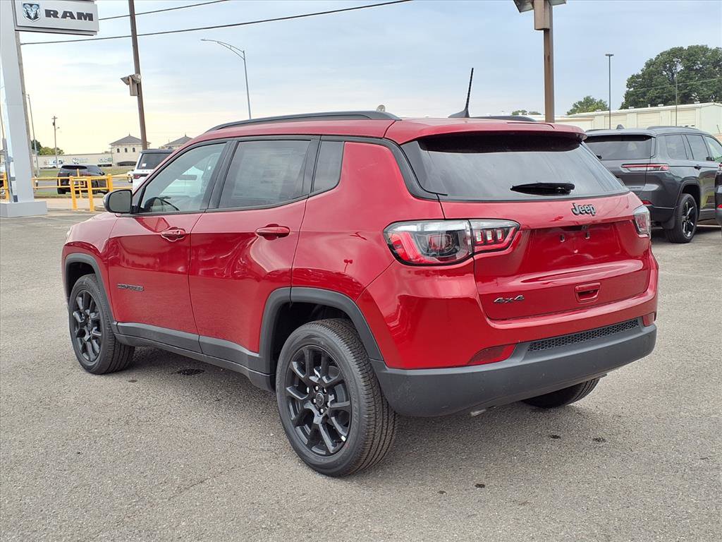 2026 Jeep Compass Latitude Altitude photo 2