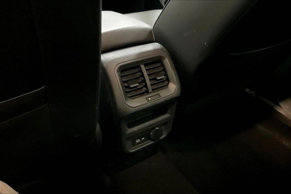 2021 Volkswagen Tiguan SE photo 30