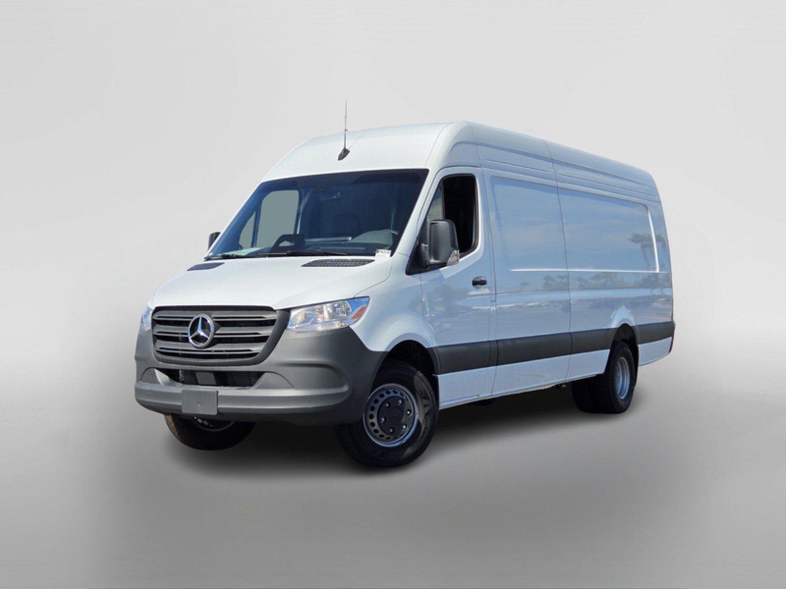 2025 Mercedes-Benz Sprinter Cargo Van Base's photo