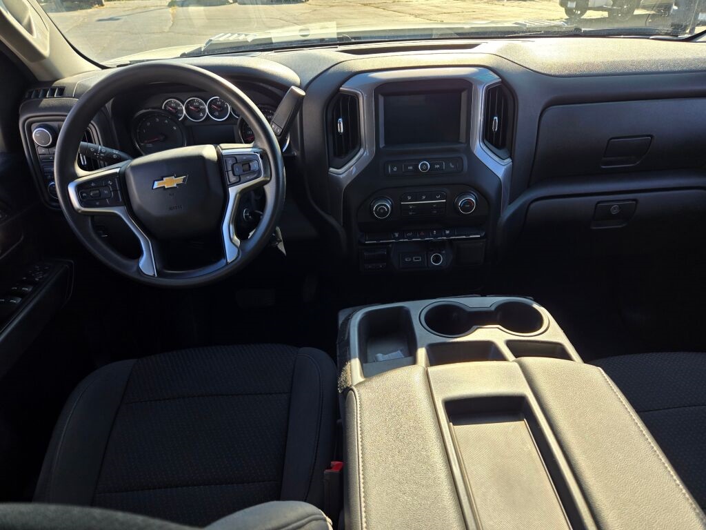 2021 Chevrolet Silverado 2500HD Custom photo 15