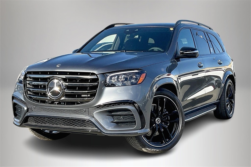 2025 Mercedes Benz GLS 580 4MATIC photo 2