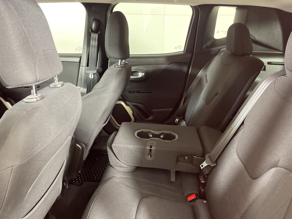 2016 Jeep Renegade Latitude photo 33