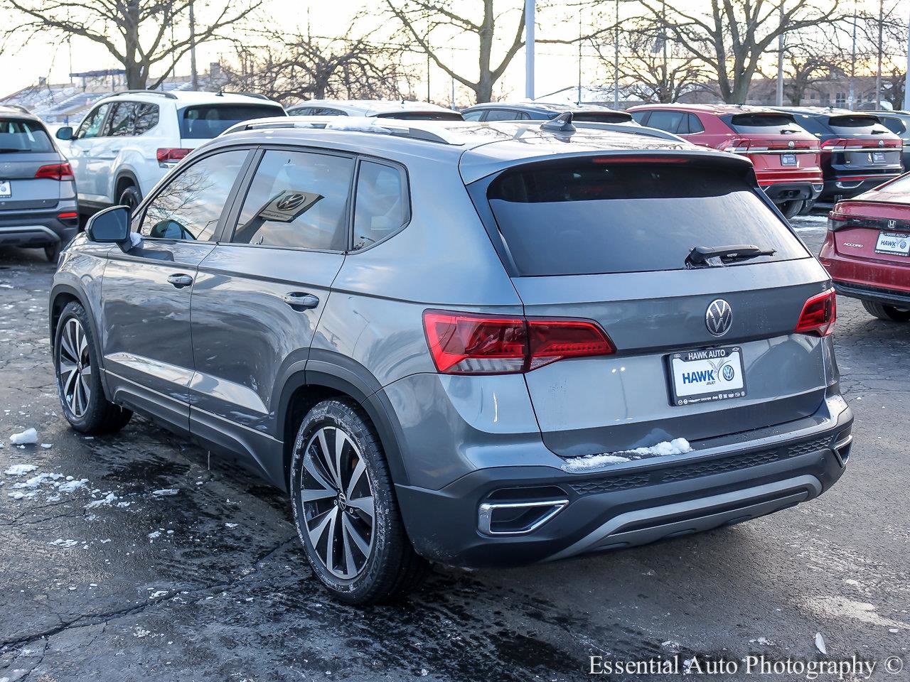 2022 VOLKSWAGEN TAOS - Image 4