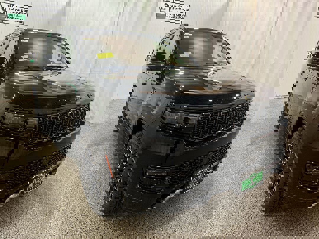 2025 Jeep Wagoneer Series II's photo