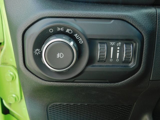 2021 Jeep Wrangler Unlimited Sahara photo 24