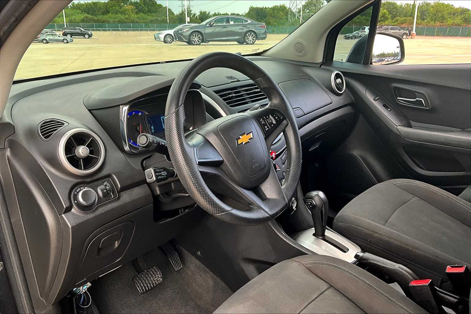 2016 Chevrolet Trax LS photo 15