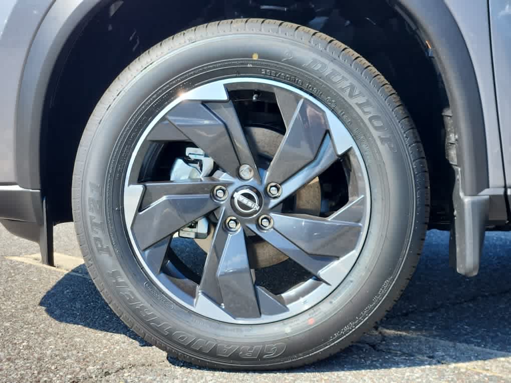 2026 Nissan Rogue SV photo 10