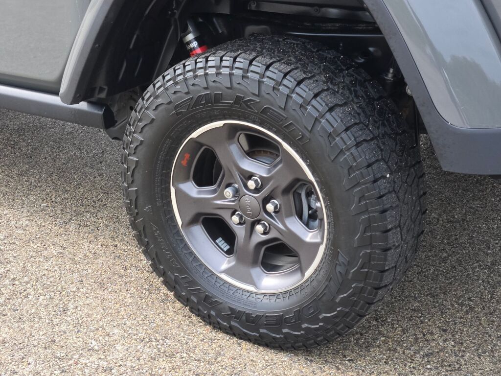2020 Jeep Gladiator Rubicon photo 14