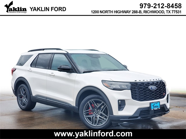 2025 Ford Explorer ST's photo