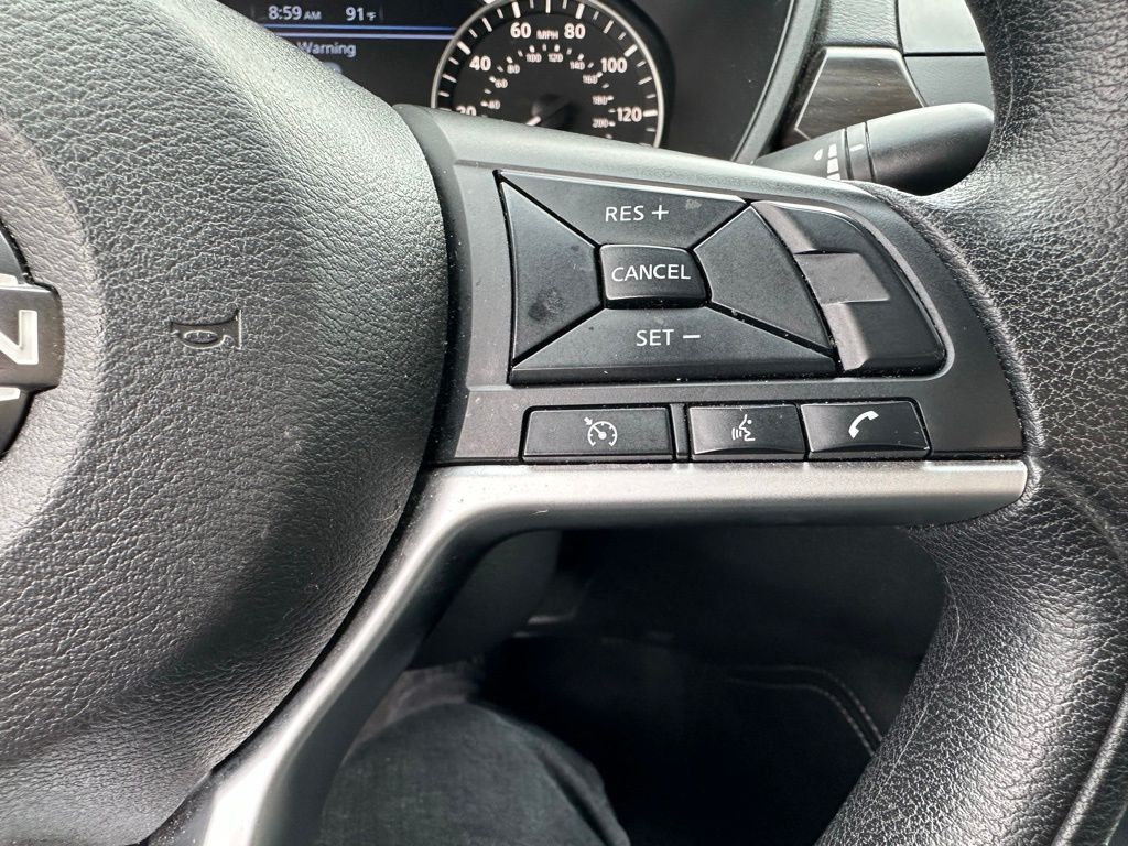 2023 Nissan Altima 2.5 SV photo 9