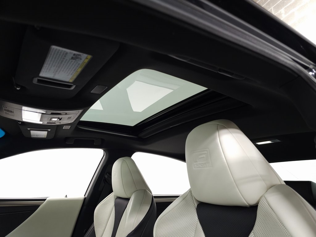 2022 LEXUS ES - Image 16