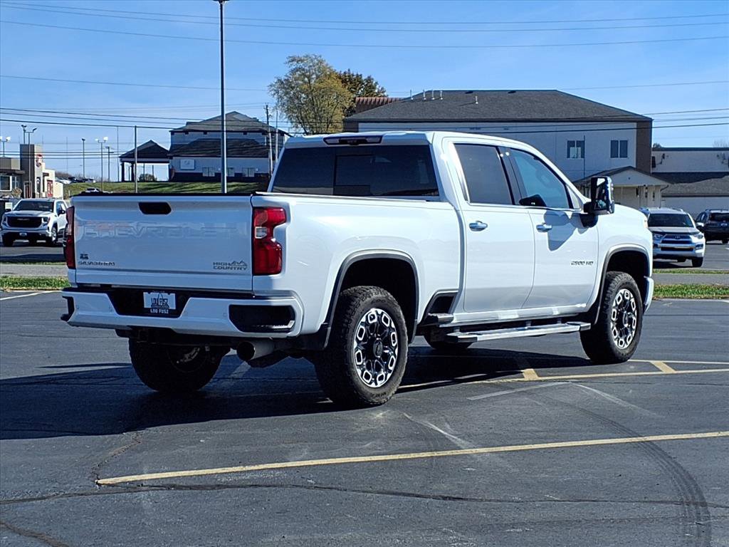 2023 Chevrolet Silverado 2500HD High Country photo 4