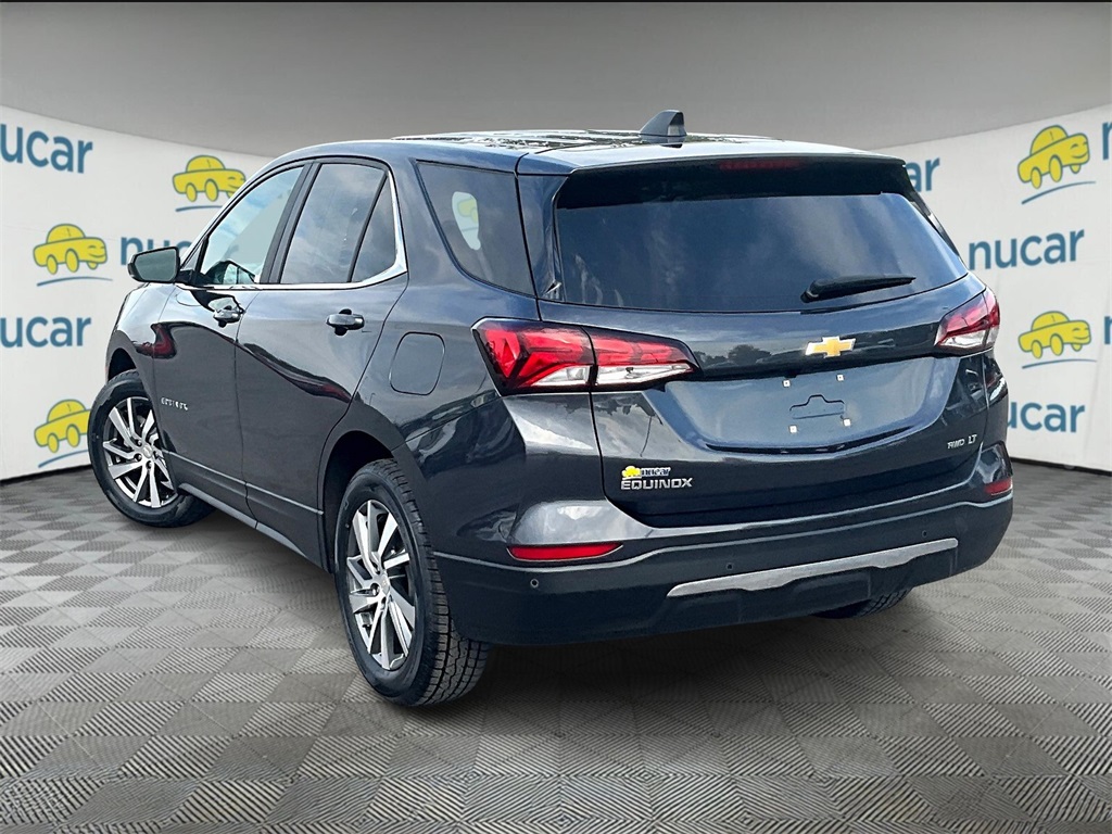 2023 Chevrolet Equinox LT photo 2