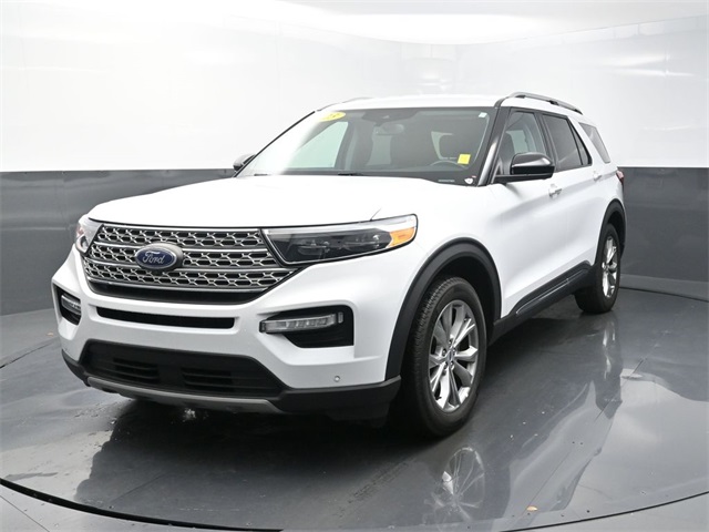 2023 Ford Explorer Limited's photo