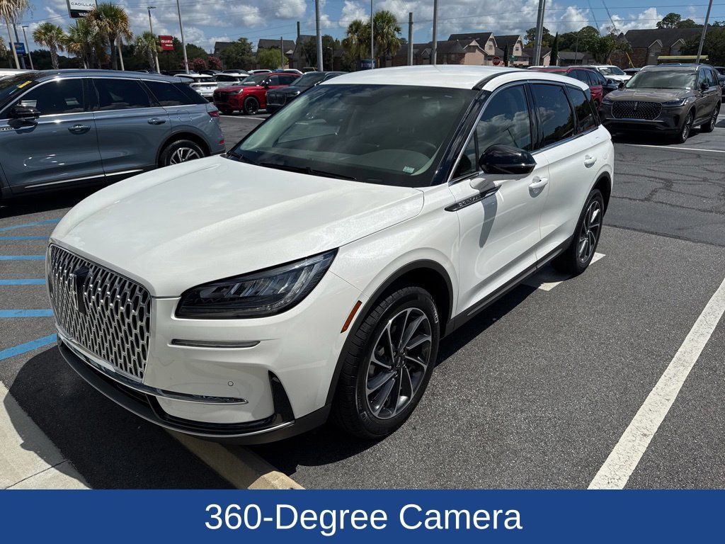2023 Lincoln Corsair Standard photo 3