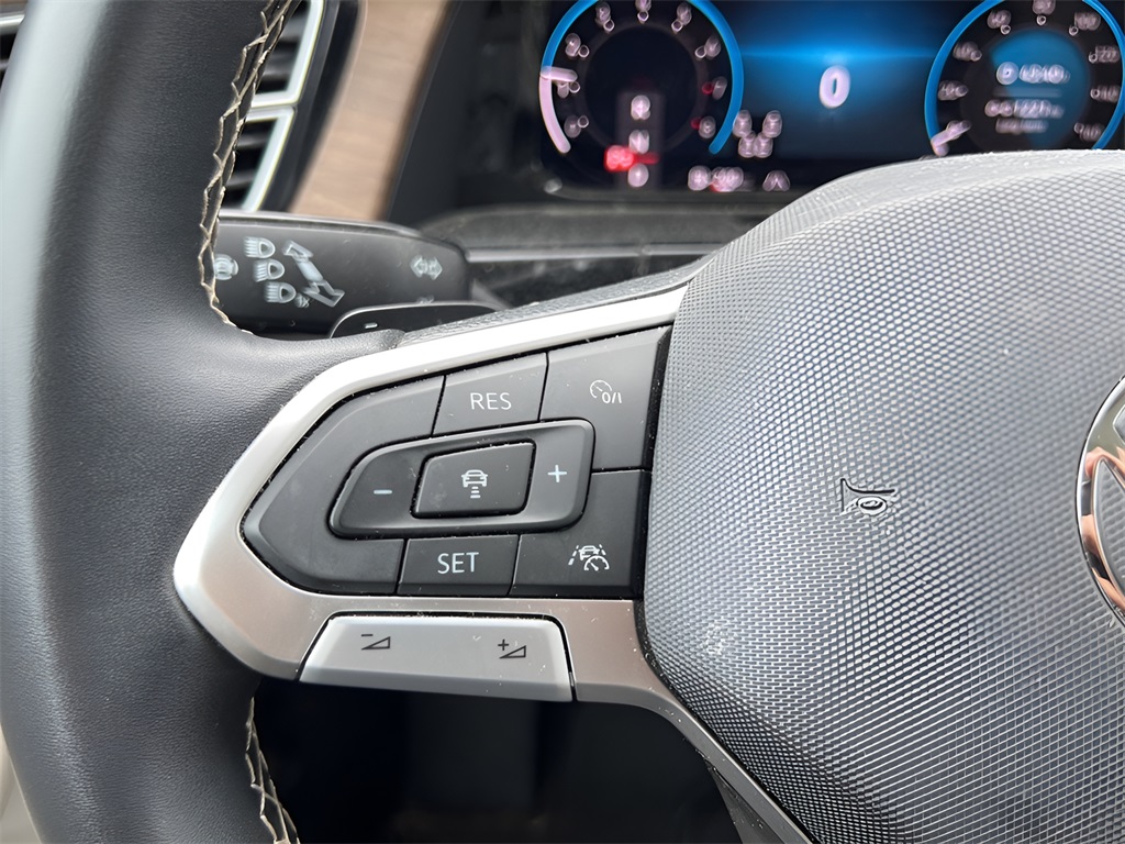 2024 Volkswagen Atlas SE Technology photo 23