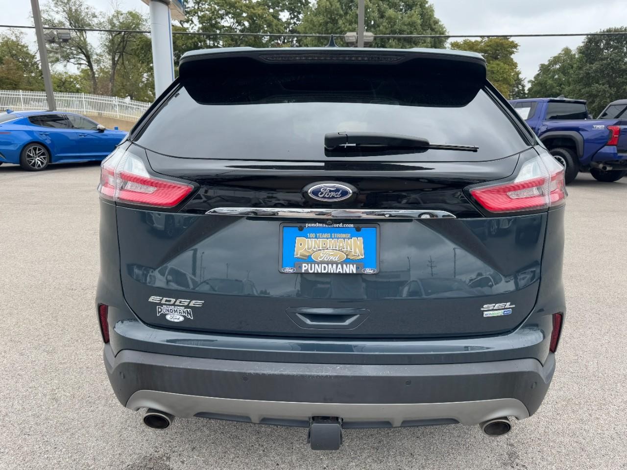 2019 Ford Edge SEL photo 3