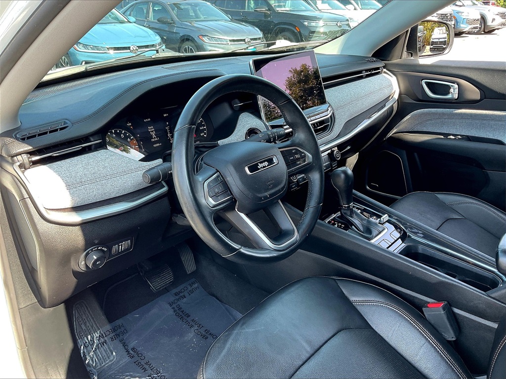 2022 Jeep Compass Latitude Lux photo 8