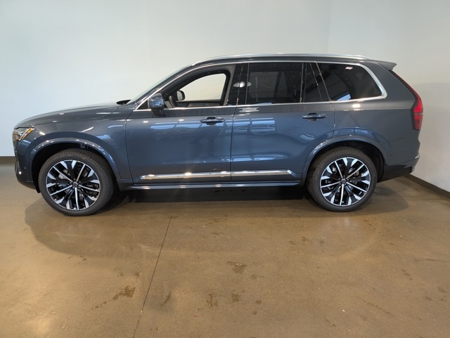 2026 Volvo XC90 Plus photo 3