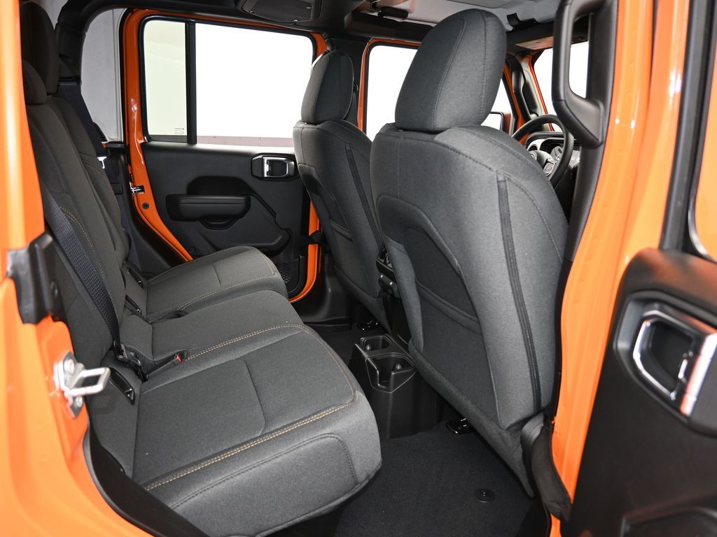 2025 Jeep Gladiator Sport S photo 29