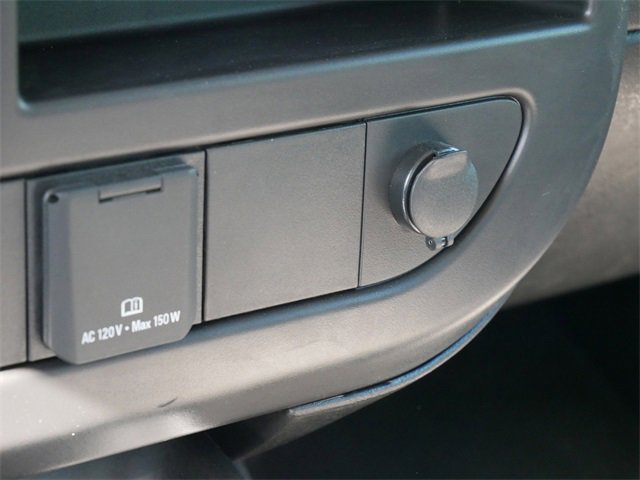 2025 Chevrolet Express Cutaway 3500 photo 11