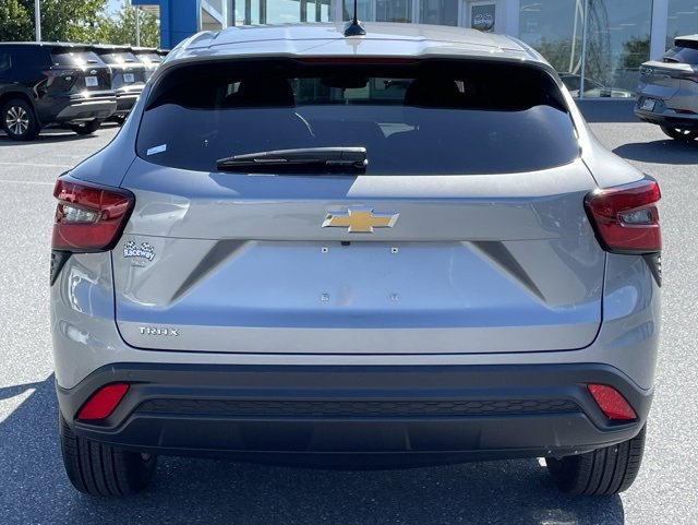 2026 Chevrolet Trax LS photo 3