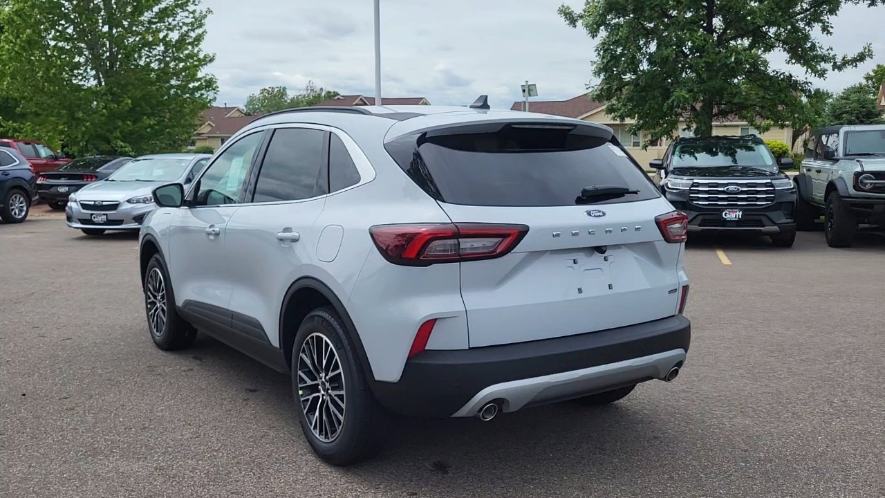 2025 Ford Escape Plug-In Hybrid photo 3