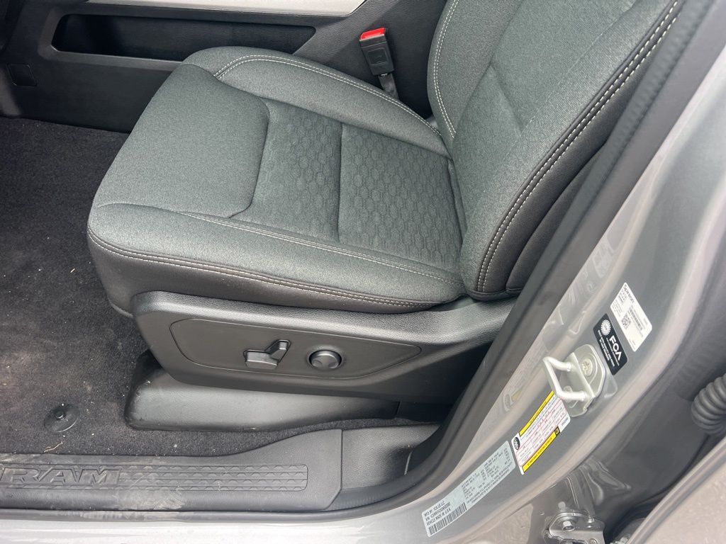 2025 Ram 1500 Big Horn Lone Star photo 16