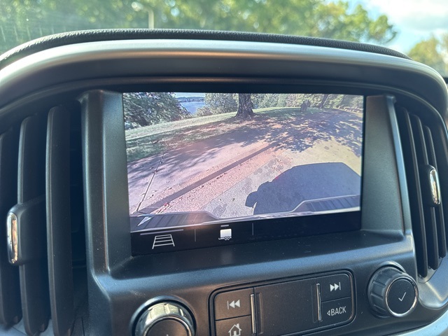 2019 Chevrolet Colorado LT photo 16
