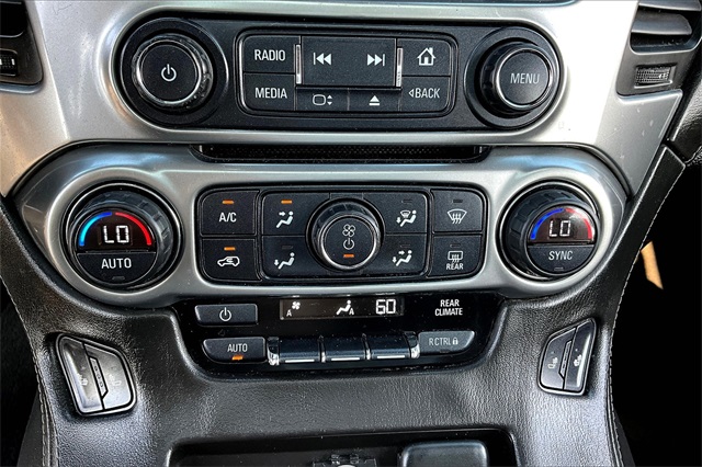 2015 Chevrolet Suburban LT photo 15