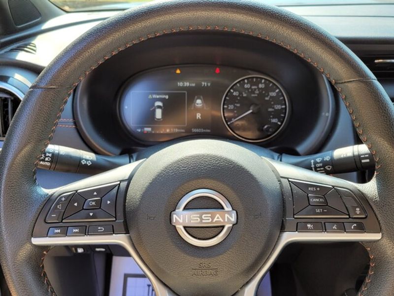 2023 Nissan Kicks SR photo 20