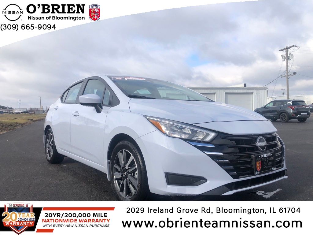 2025 Nissan Versa SV's photo