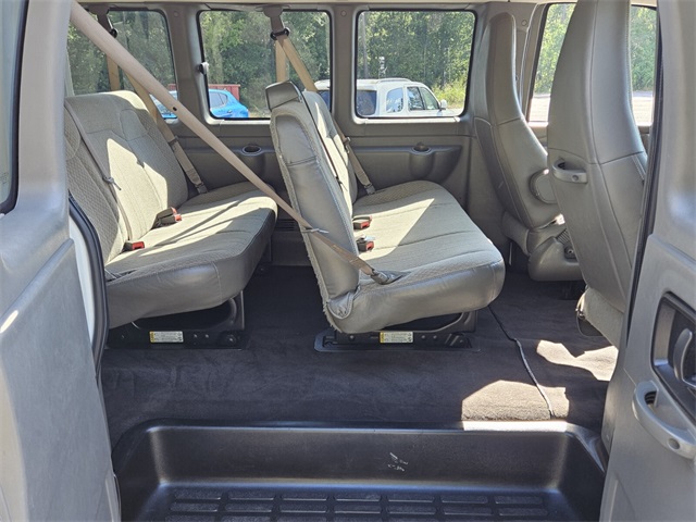 2020 Chevrolet Express 2500 LT Passenger photo 9