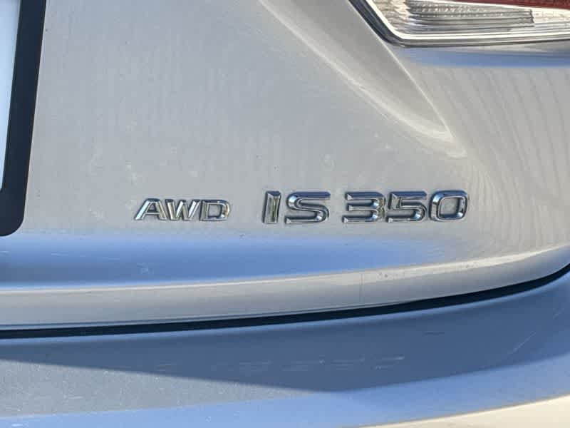 2019 Lexus IS 350 AWD photo 11