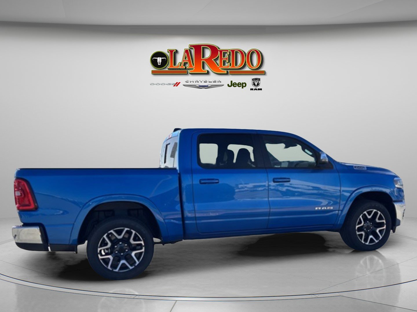 2025 Ram 1500 Laramie photo 8