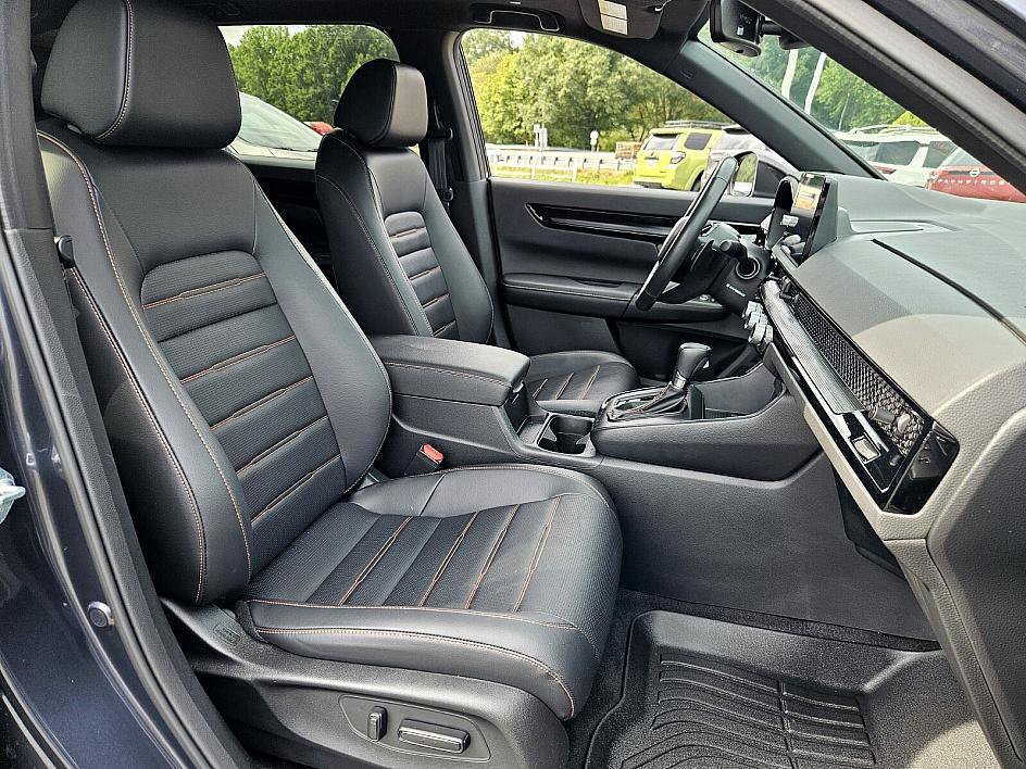 2024 Honda CR-V Hybrid Sport Touring photo 17