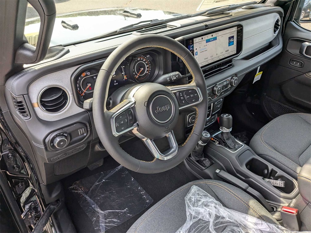 2024 Jeep Wrangler Sahara photo 10